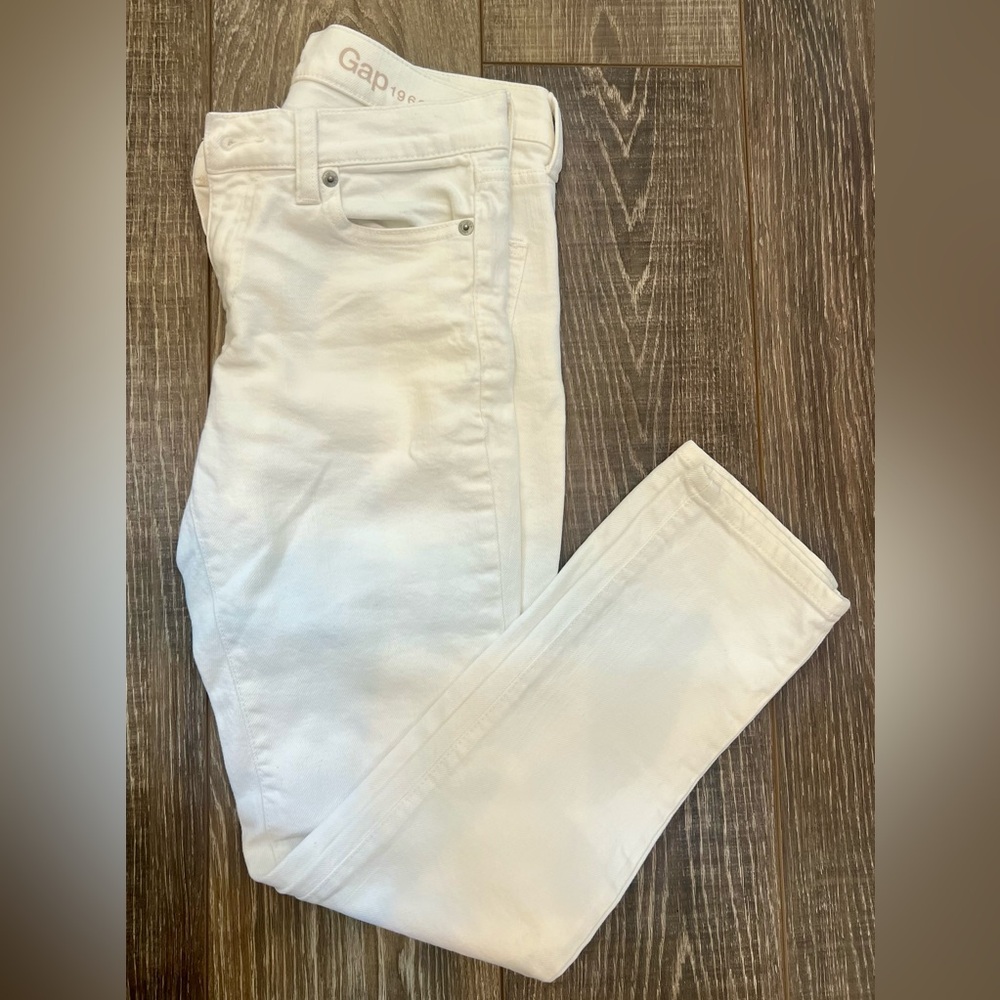 Gap Women's White Girlfriend Jeans